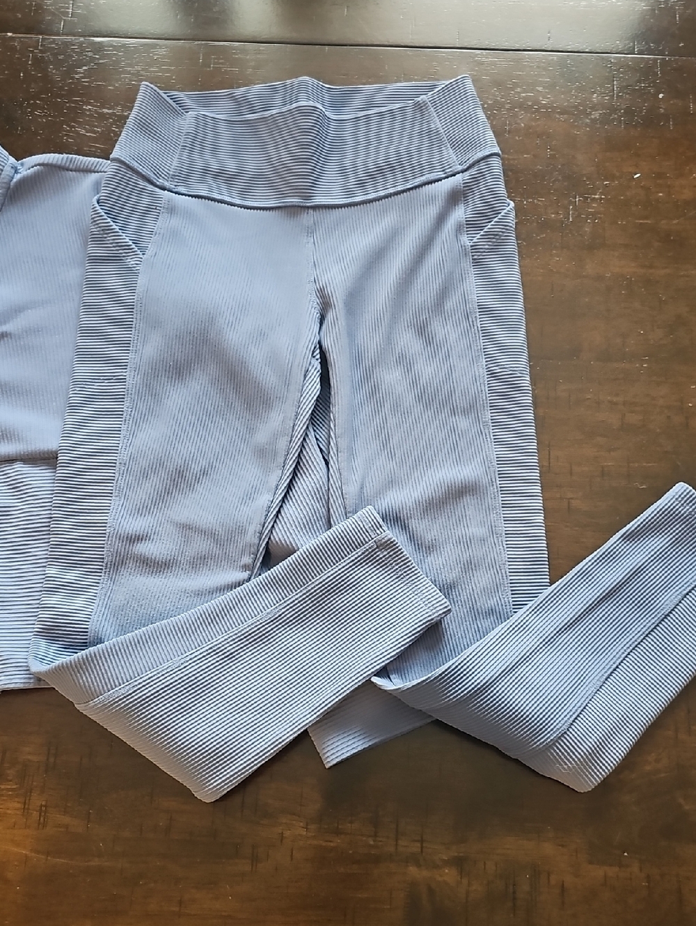 All In Motion Ribbed Active Wear Set w/shirt - Picture 4 of 10